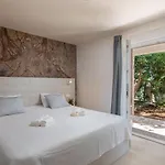 Pomalo Villa