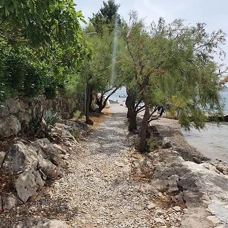 Pomalo *